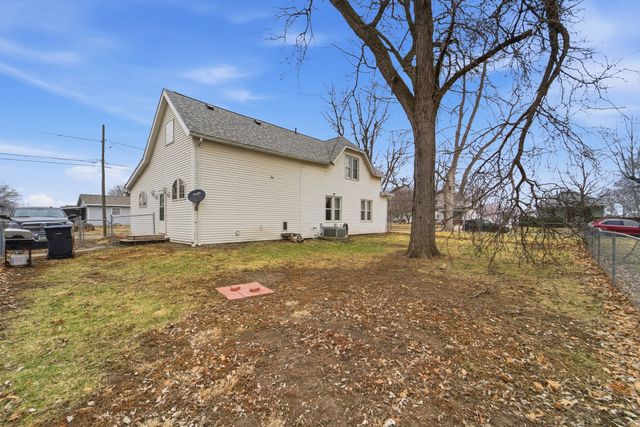 1205 S 2nd Street, Oskaloosa, IA 52577