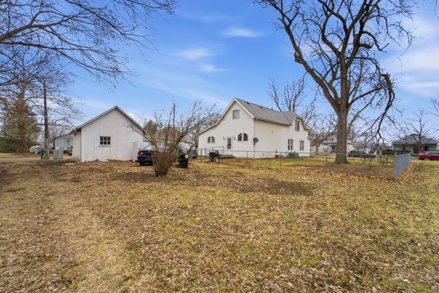 1205 S 2nd Street, Oskaloosa, IA 52577