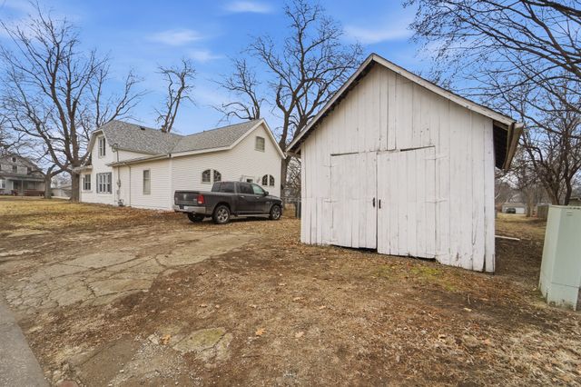 1205 S 2nd Street, Oskaloosa, IA 52577