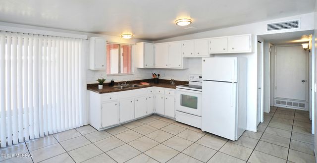 3663 E Ellington Place, Tucson, AZ 85713
