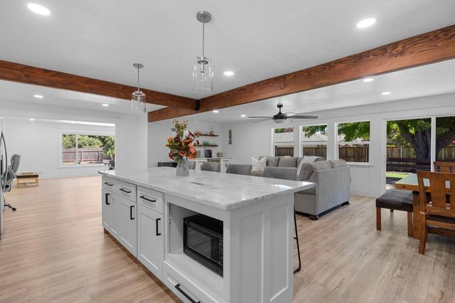 528 Queensbury Way, Yuba City, CA 95991