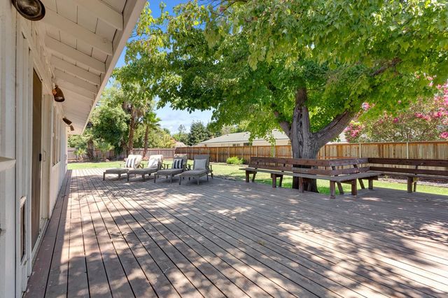 528 Queensbury Way, Yuba City, CA 95991