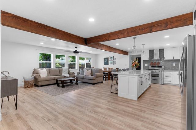 528 Queensbury Way, Yuba City, CA 95991