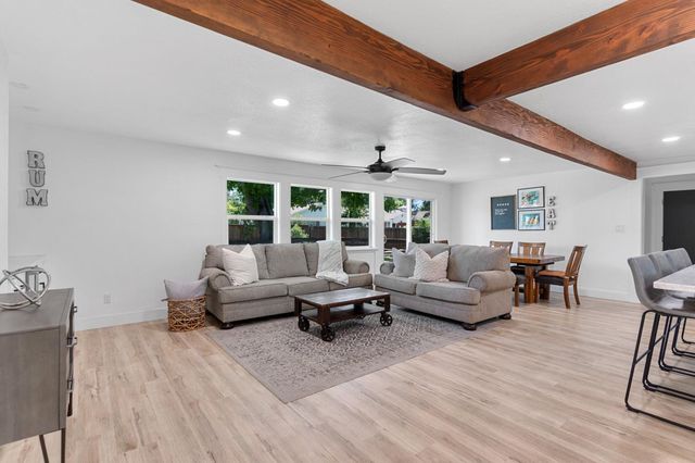 528 Queensbury Way, Yuba City, CA 95991