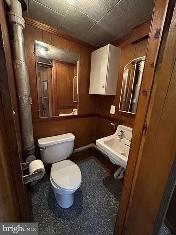 8333 KAVANAGH RD, Baltimore, MD 21222