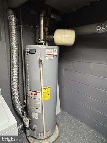 8333 KAVANAGH RD, Baltimore, MD 21222