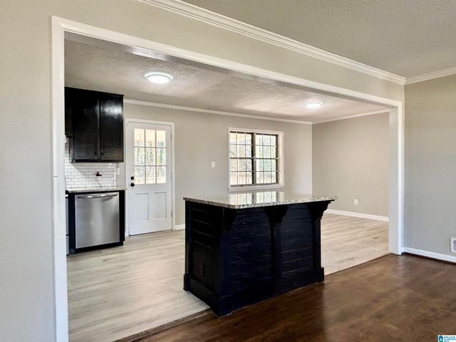 525 27TH AVENUE, Center Point, AL 35215