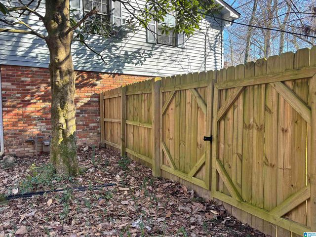 525 27TH AVENUE, Center Point, AL 35215