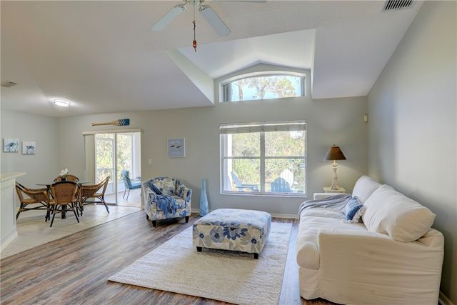 590 Cottonwood Road, Sebastian, FL 32958