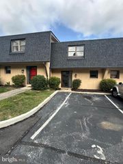 315 S VALLEY FORGE RD #3, Devon, PA 19333