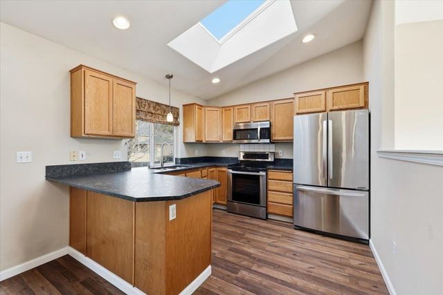 305 E Midway Rd, Colbert, WA 99005