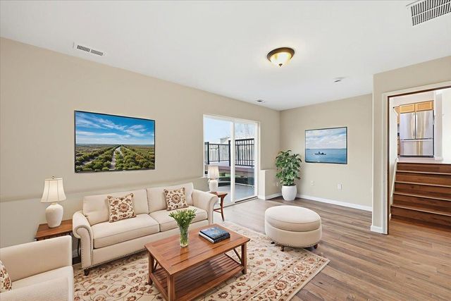 305 E Midway Rd, Colbert, WA 99005