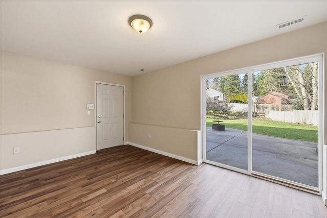 305 E Midway Rd, Colbert, WA 99005