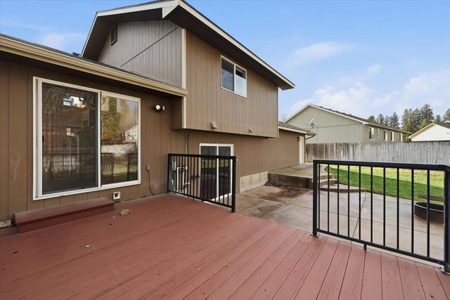 305 E Midway Rd, Colbert, WA 99005