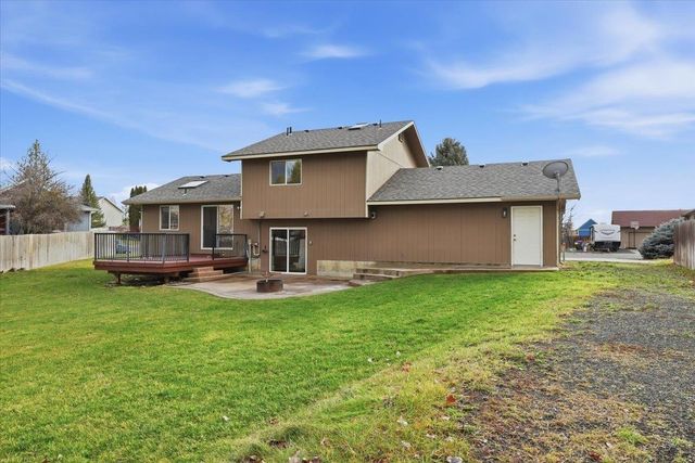 305 E Midway Rd, Colbert, WA 99005