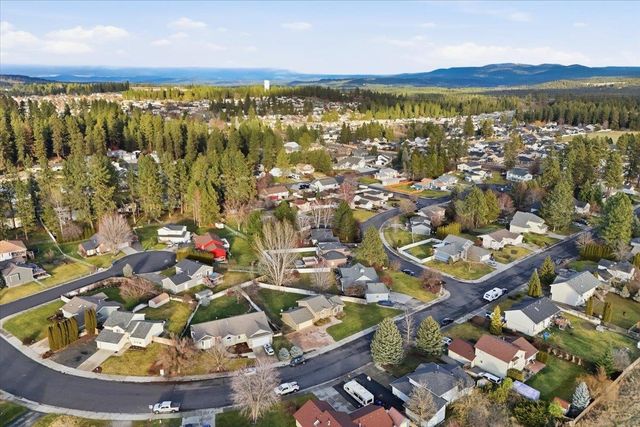 305 E Midway Rd, Colbert, WA 99005