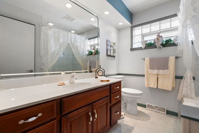 6225 W 129th Street, Palos Heights, IL 60463