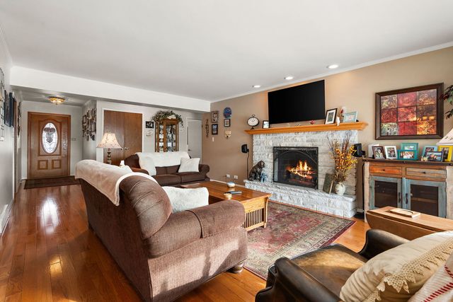 6225 W 129th Street, Palos Heights, IL 60463