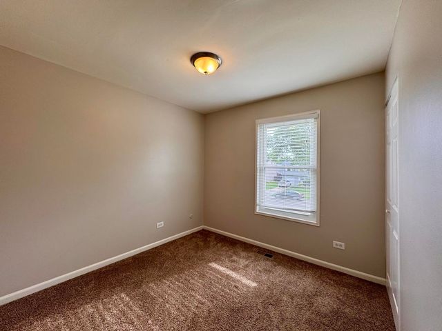 20552 S Frankfort Square Road, Frankfort, IL 60423