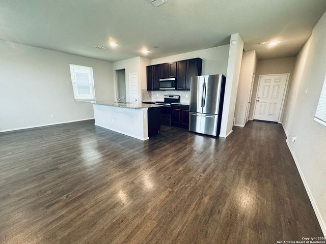 10546 Green Lake Dr, San Antonio, TX 78223