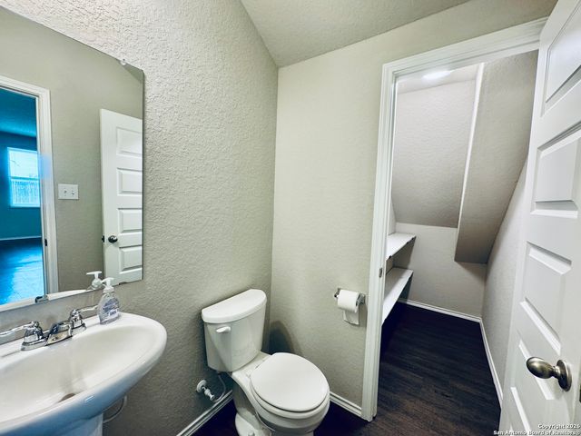 10546 Green Lake Dr, San Antonio, TX 78223