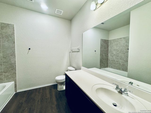 10546 Green Lake Dr, San Antonio, TX 78223