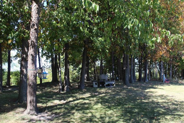 811 Thomas Dr, Angola, IN 46703