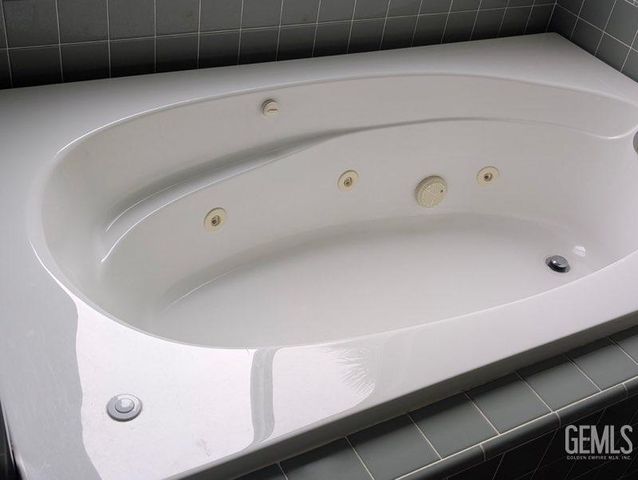 4713 Cresta Verde Place, Bakersfield, CA 93312