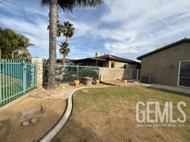 4713 Cresta Verde Place, Bakersfield, CA 93312