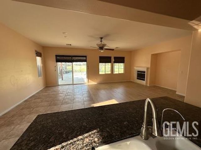 4713 Cresta Verde Place, Bakersfield, CA 93312