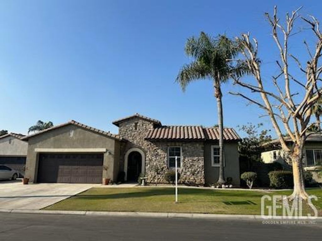 4713 Cresta Verde Place, Bakersfield, CA 93312