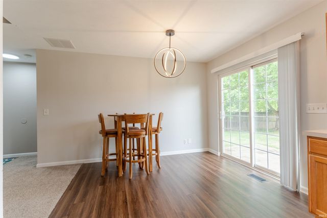 6366 Acadia Drive, Newburgh, IN 47630