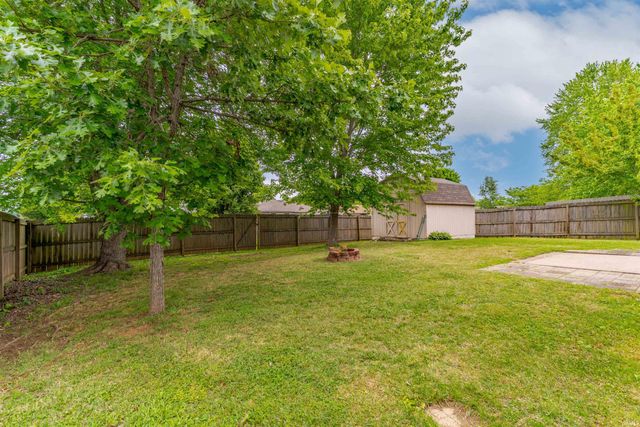 6366 Acadia Drive, Newburgh, IN 47630