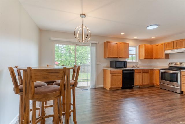 6366 Acadia Drive, Newburgh, IN 47630