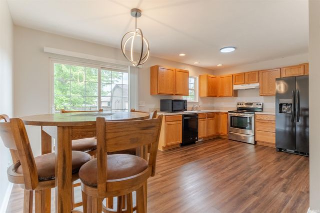 6366 Acadia Drive, Newburgh, IN 47630