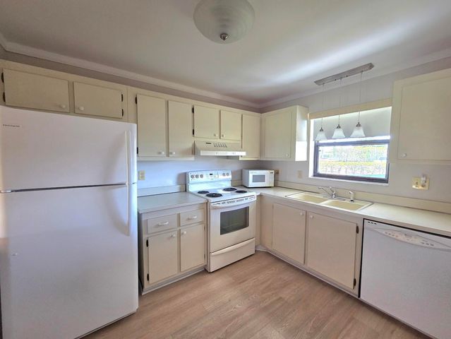 2101 W Woolbright Road J102, Boynton Beach, FL 33426