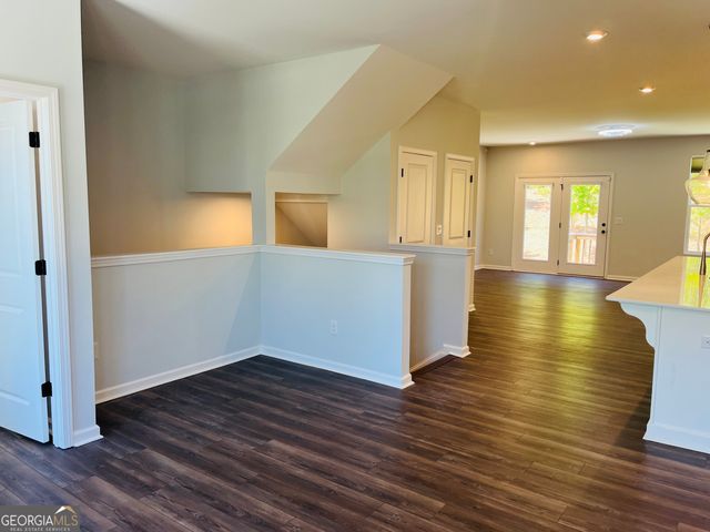 2686 Creek View Terrace NW, Atlanta, GA 30318