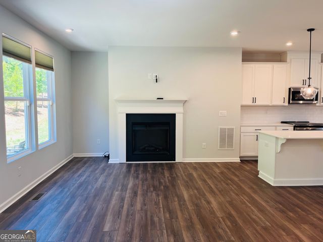2686 Creek View Terrace NW, Atlanta, GA 30318