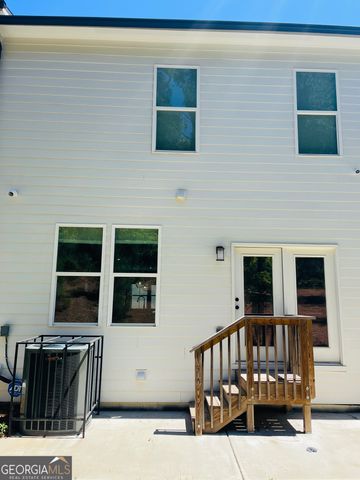 2686 Creek View Terrace NW, Atlanta, GA 30318