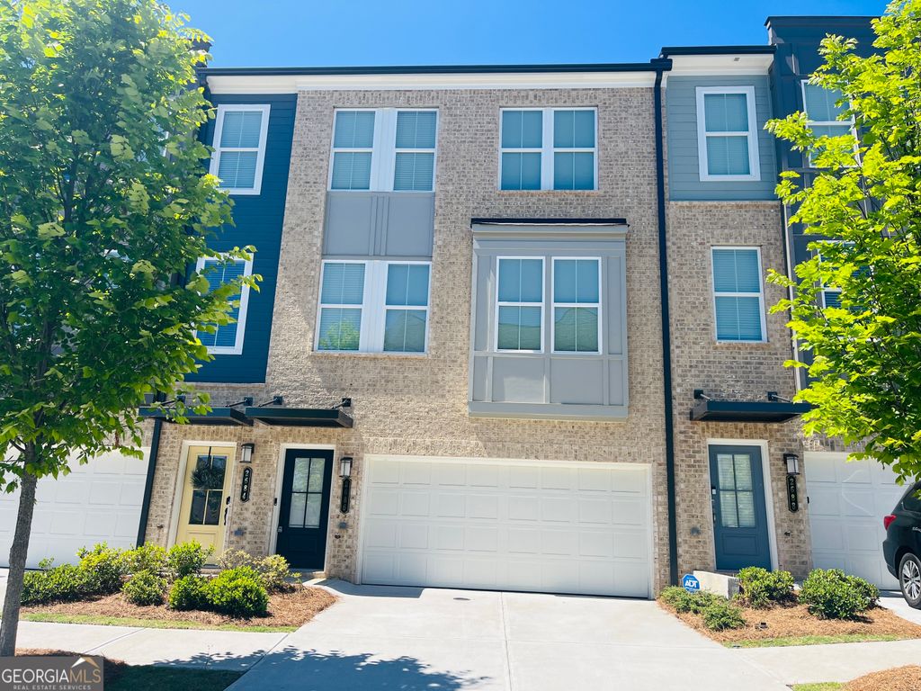 2686 Creek View Terrace NW, Atlanta, GA 30318