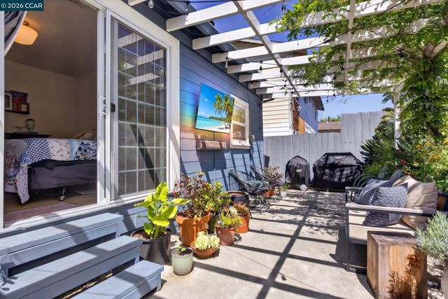 914 Vine Ave, Martinez, CA 94553