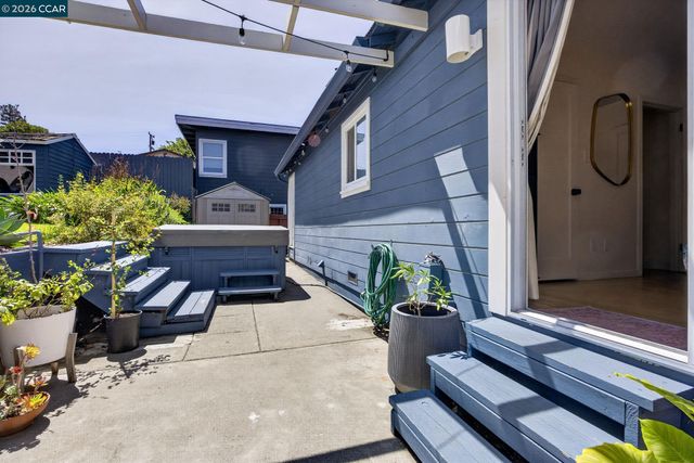 914 Vine Ave, Martinez, CA 94553
