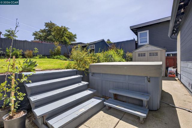 914 Vine Ave, Martinez, CA 94553