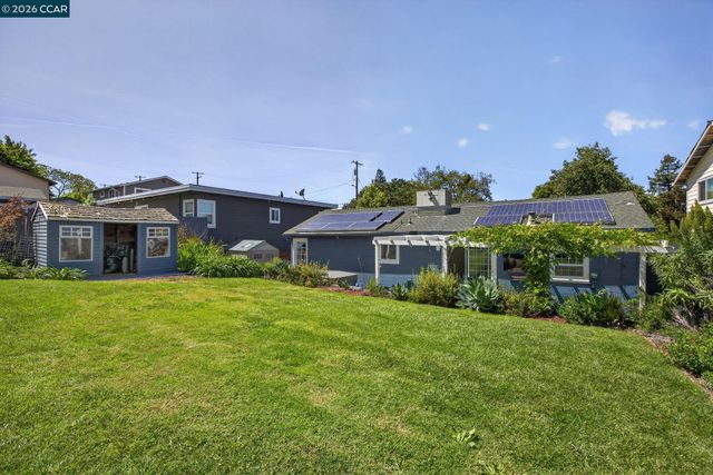 914 Vine Ave, Martinez, CA 94553