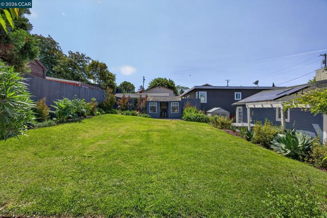 914 Vine Ave, Martinez, CA 94553