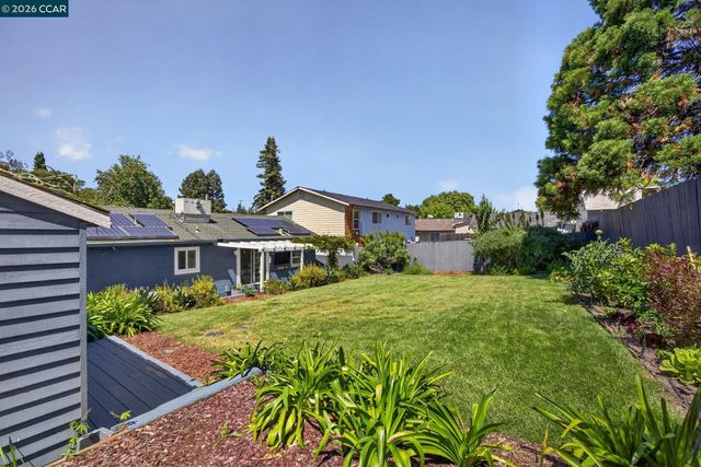 914 Vine Ave, Martinez, CA 94553