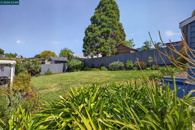 914 Vine Ave, Martinez, CA 94553