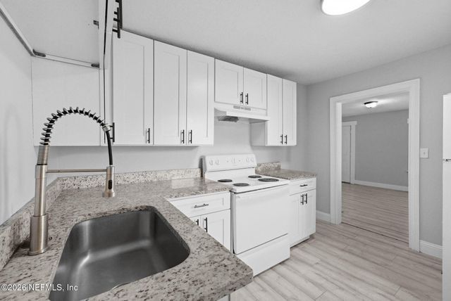 2344 JOHNSON Avenue, Jacksonville, FL 32207