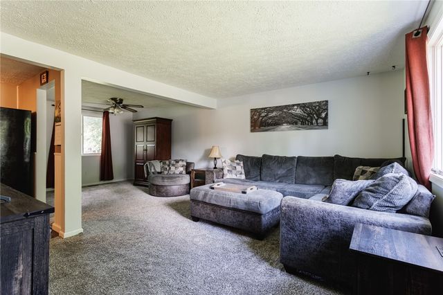 29 Huntington Parkway, Hamlin, NY 14464