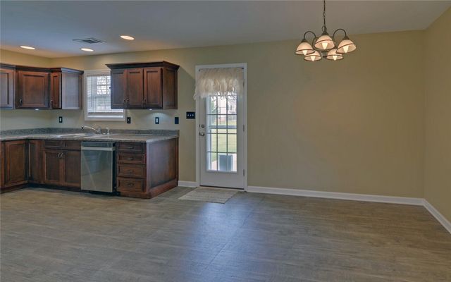 222 Charity Drive, Lavonia, GA 30553